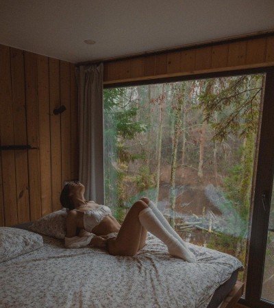 Елена, Г. Советский